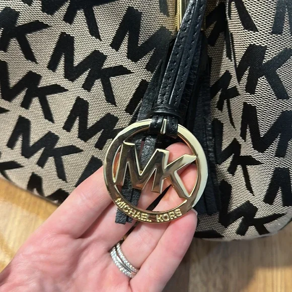 Elegant MK Logo Tote in Black and Tan - Picture 6 of 7